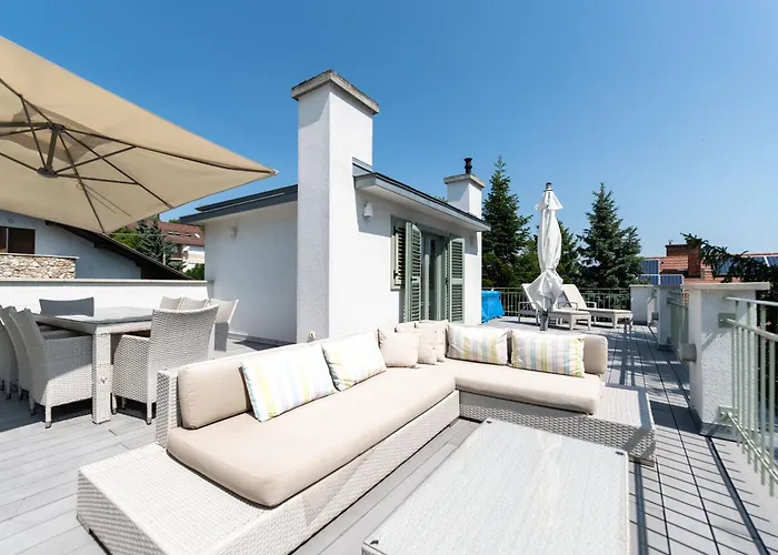 Holiday home Giselle *